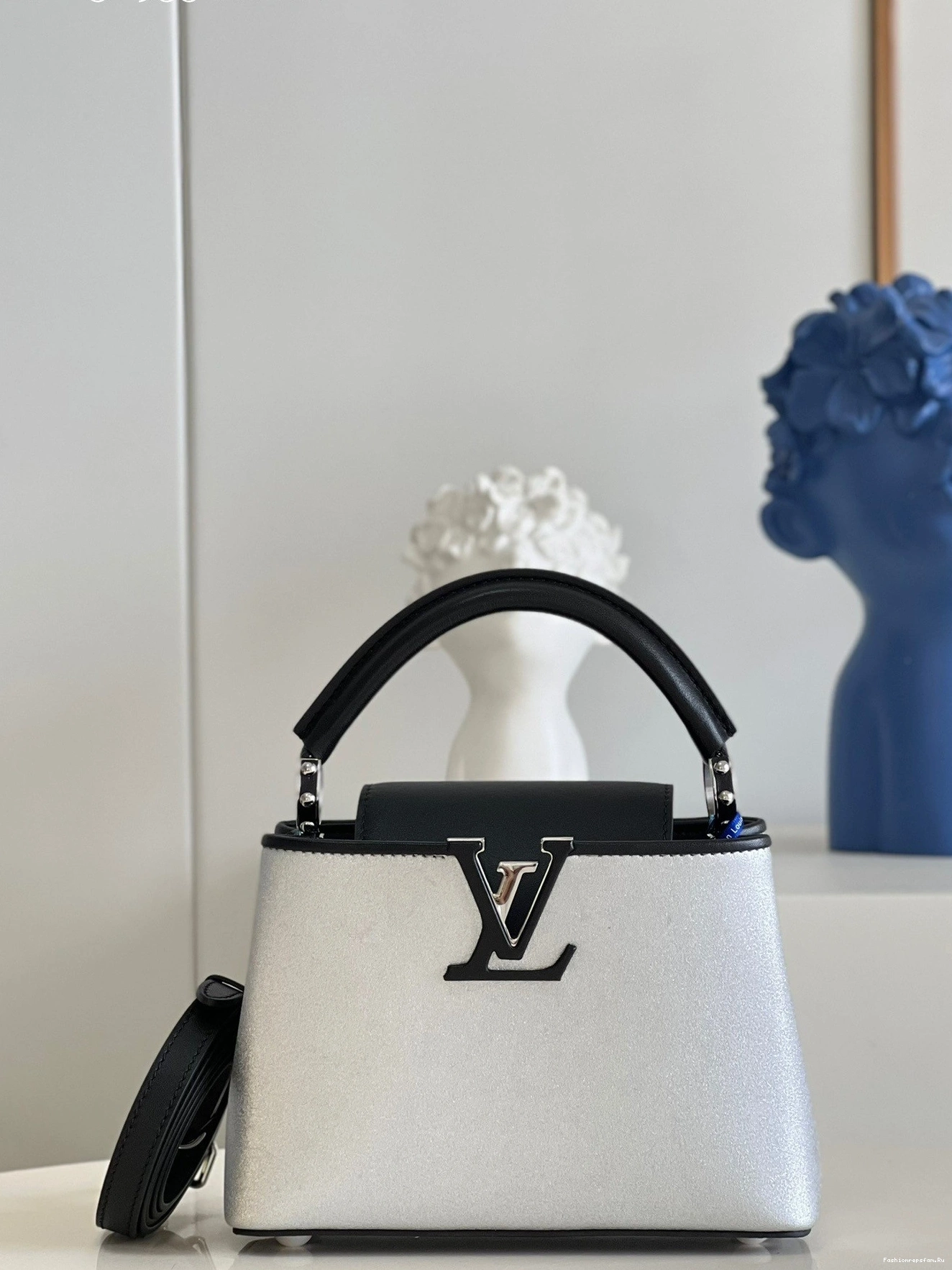FS CHEAP CAPUCINES LOUIS VUITTON MINI 0819